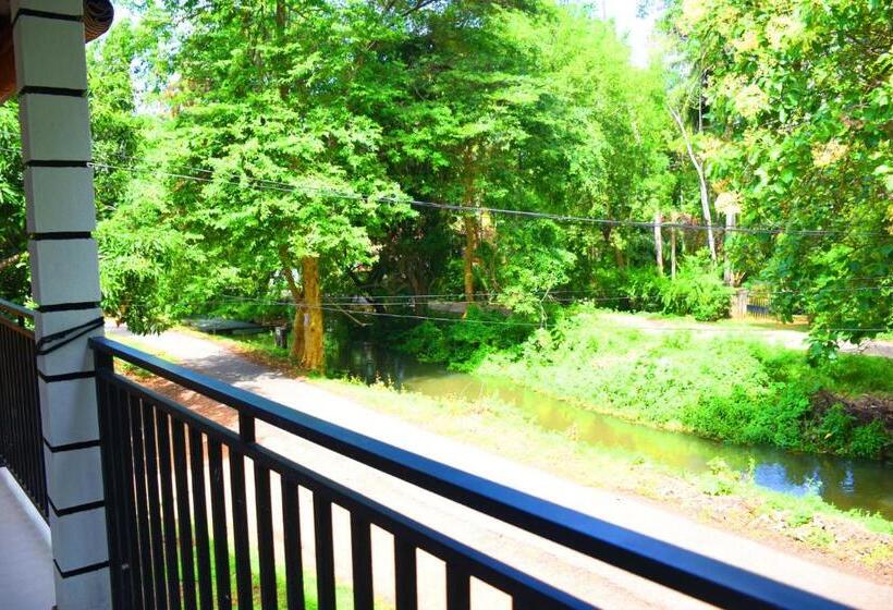 バルコニー付きスタンダードルーム, Sasanda Villa And Yala Safari Place