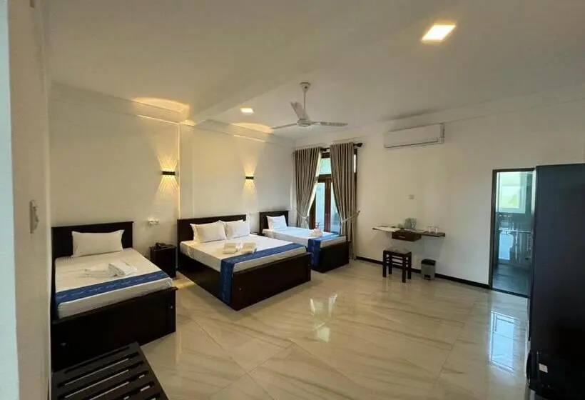 Perhehuone, Turtle Paradise Resort