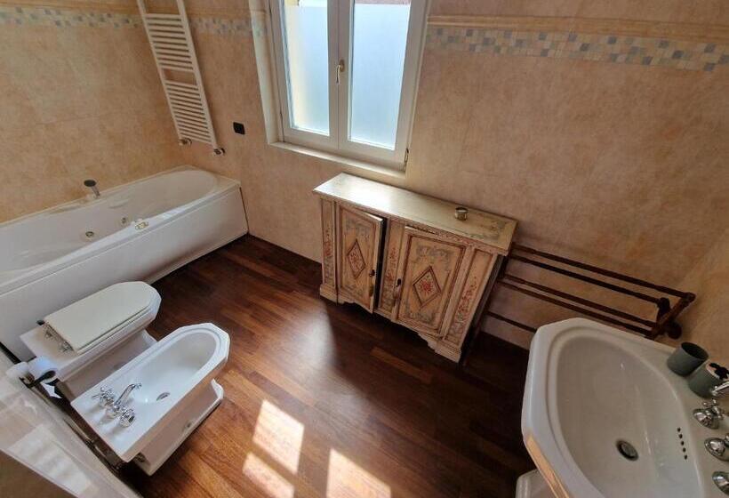 标准间带露台, Moonlake