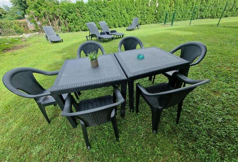 豪华房间, Moonlake