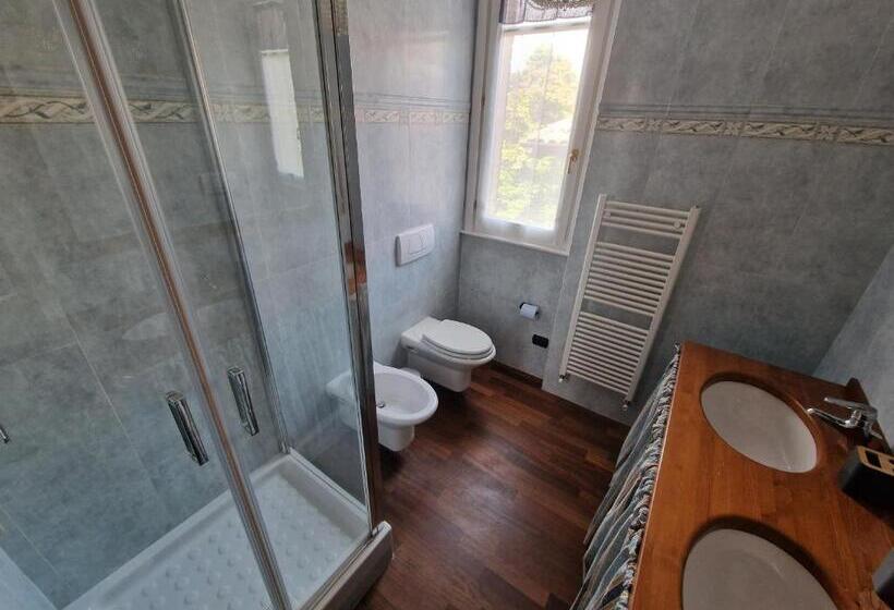 标准房带园景, Moonlake