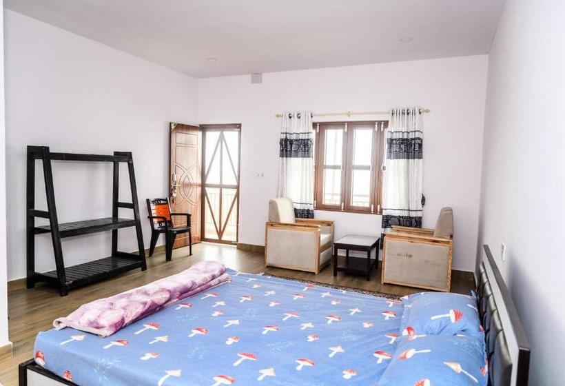 اتاق استاندارد با چشم‌انداز کوهستان, Pari Ghar