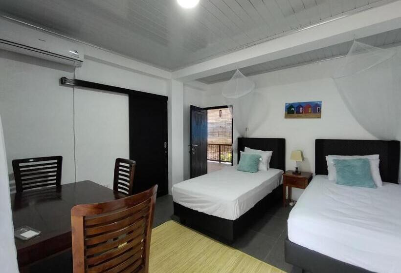 스탠다드 룸, Rumah Montong