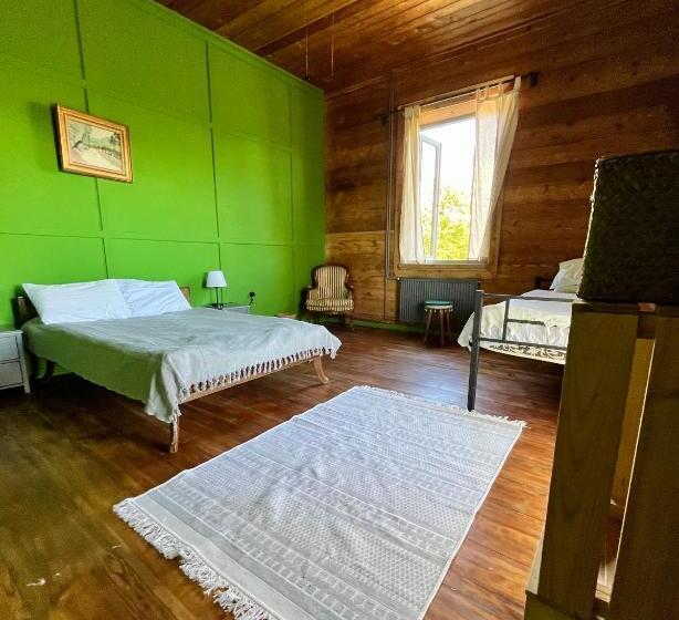 اتاق استاندارد سه نفره, Shromantic Garden