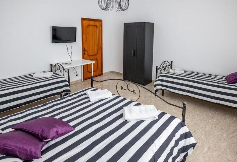 اتاق استاندارد چهار تخته, Villa D Angelo