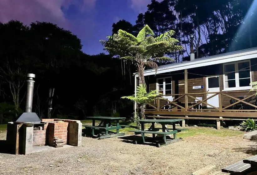 スタンダードバンガロー, White Star Station Farm Holiday Park