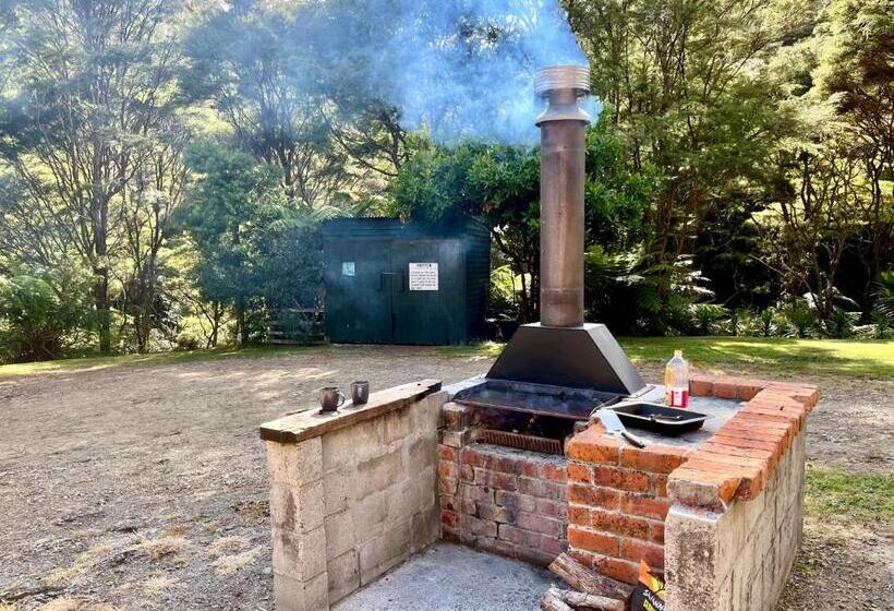 بنجلو قياسى, White Star Station Farm Holiday Park