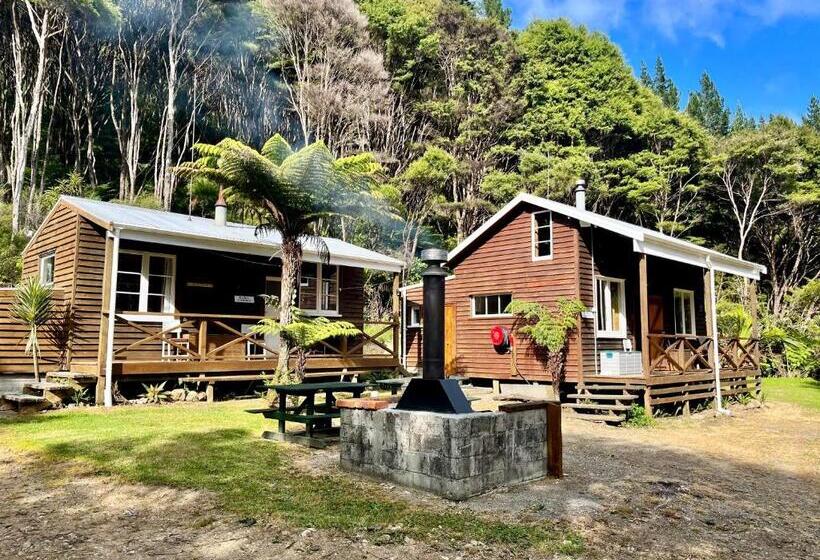 بنجلو قياسى, White Star Station Farm Holiday Park