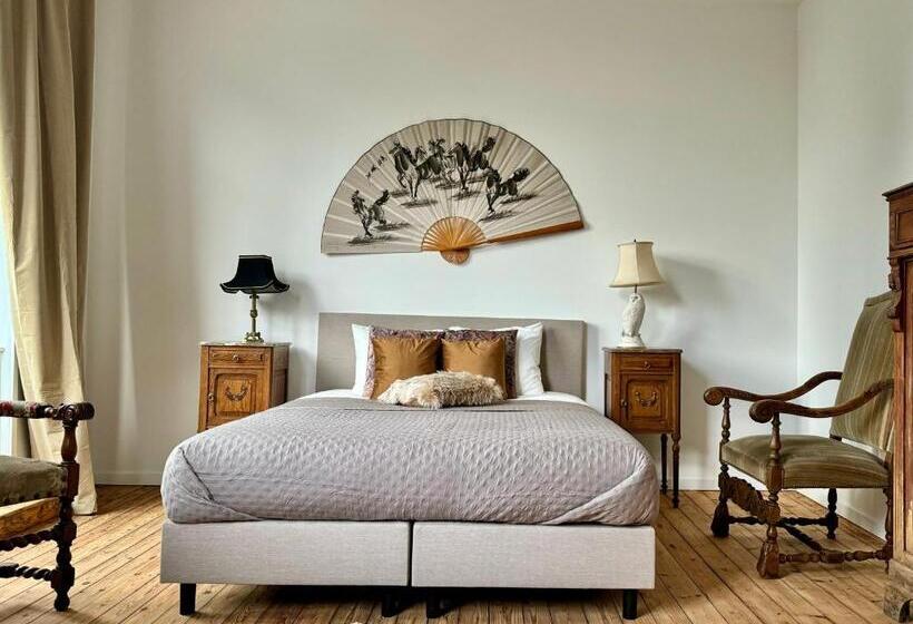 三人经典房间, Art House Rooms