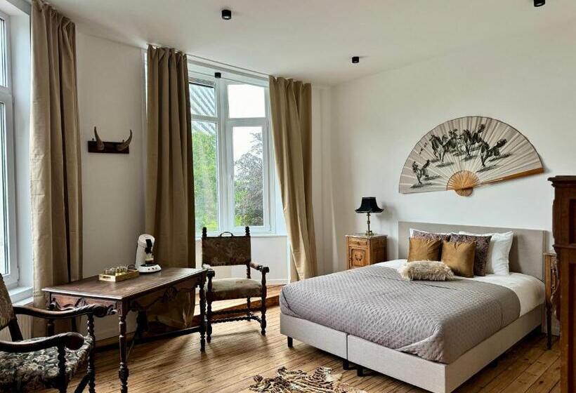 三人经典房间, Art House Rooms