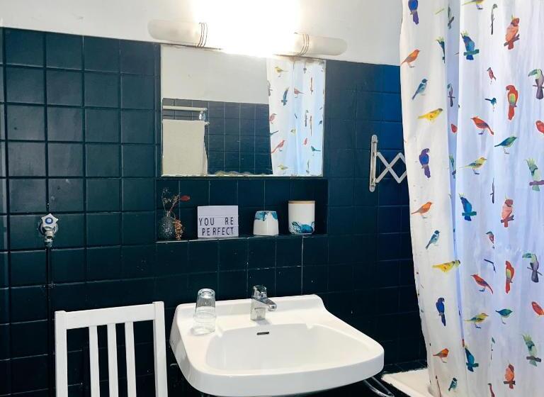 غرفة قياسية ثلاثية, Guest House Folk Inn