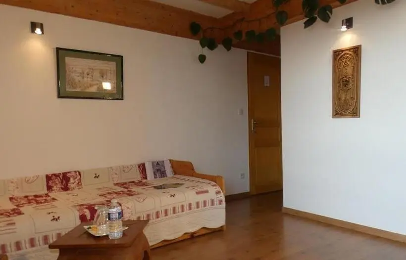 ファミリールーム, Plaine Et Colline Chambres Et Table D Hôtes Isère