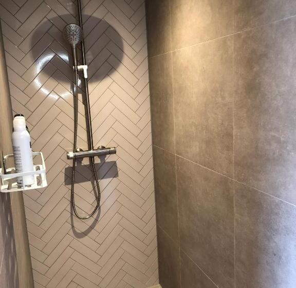 اتاق استاندارد, The Little White House