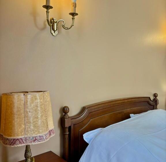 Номер Стандарт, Hôtel Albert 1er