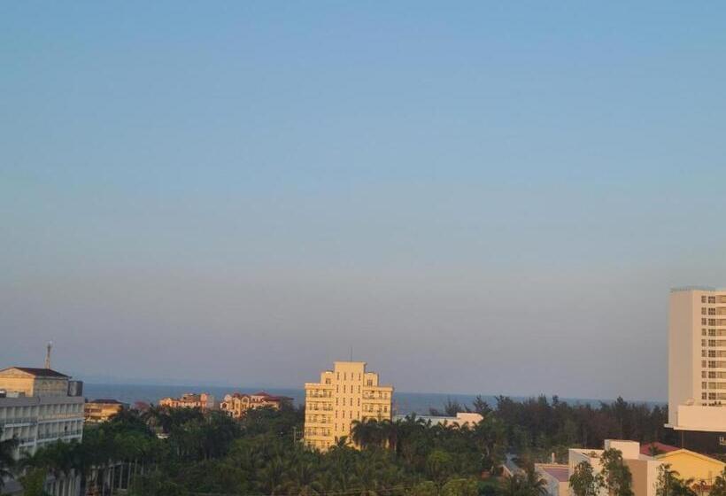 اتاق خانوادگی, Mia Motel