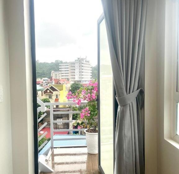 اتاق استاندارد با بالکن, Mia Motel