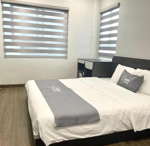 اتاق لوکس, Mia Motel