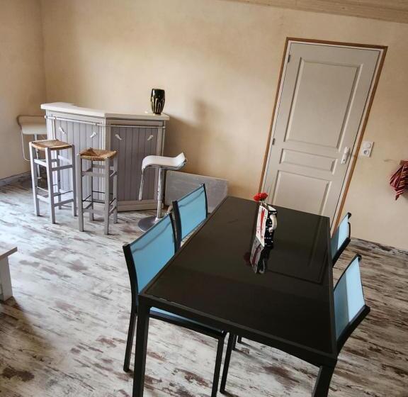 غرفة قياسية, Au Balaway