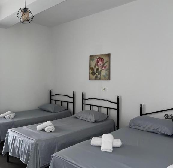 4인용 스탠다드 룸, Guest House L&b