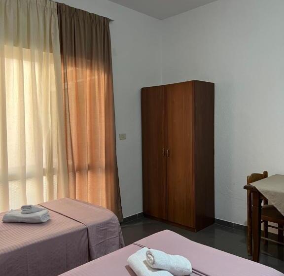 4인용 스탠다드 룸, Guest House L&b