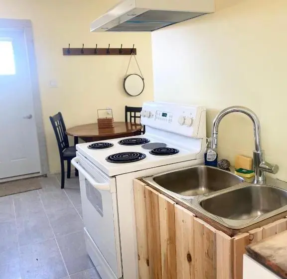デラックスルーム, Royal Bnb
