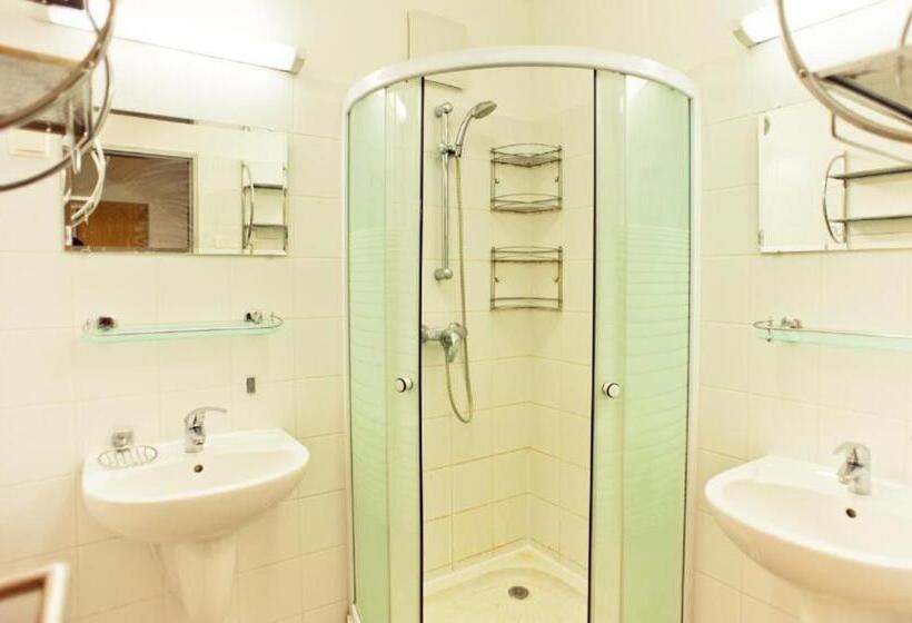 四人标准间, Springfield Private Hostel