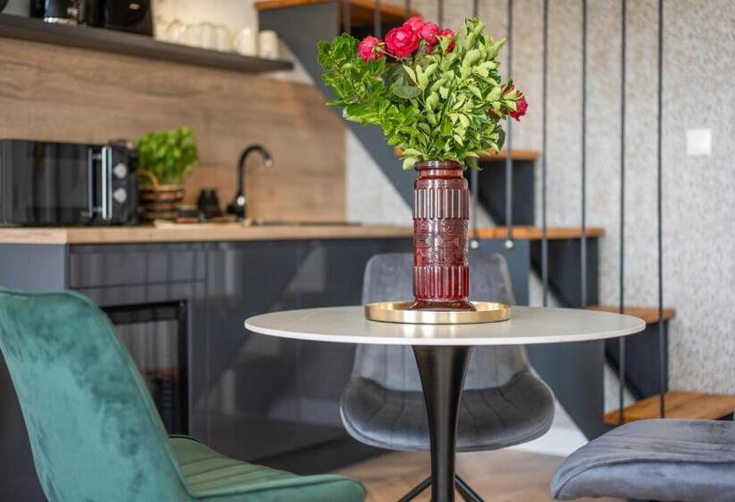 豪华工作室, V62 Studio Apartments  In The Downtown