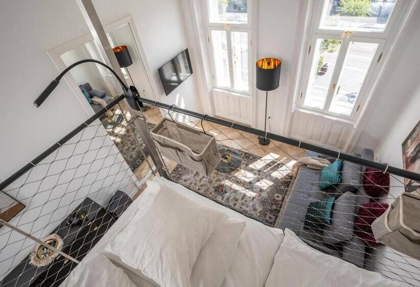 豪华工作室, V62 Studio Apartments  In The Downtown