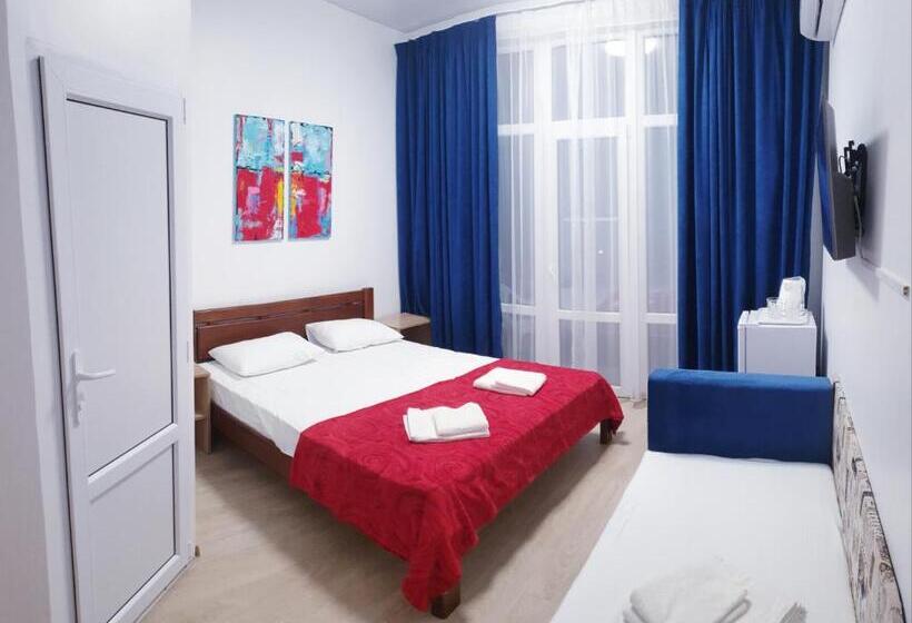 اتاق استاندارد سه تخته با بالکن, Zatokas Sun Club