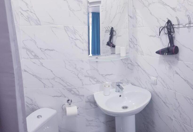 اتاق استاندارد چهار تخته, Zatokas Sun Club