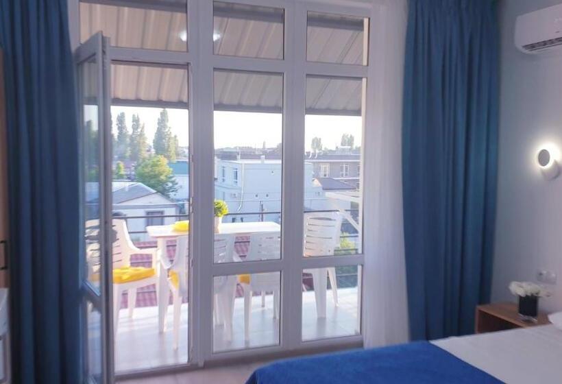 اتاق استاندارد چهار تخته, Zatokas Sun Club