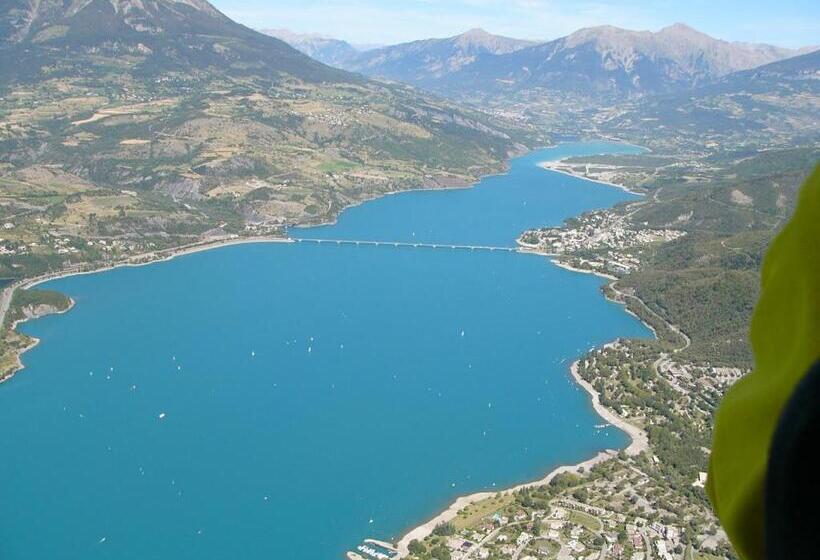 חדר משפחתי, La Tulipe