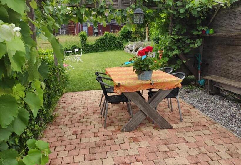 1 Bedroom Apartment Lake View, La Tulipe