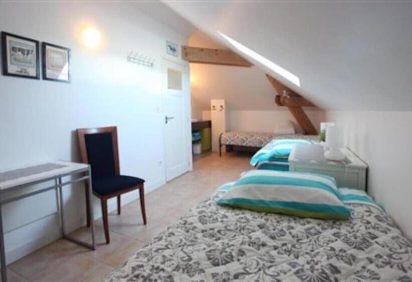 1 Bedroom Apartment Lake View, La Tulipe