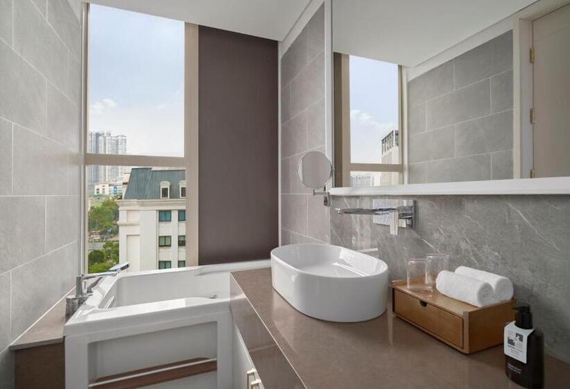 استودیو اجرایی, Epic Tower Swiss Belresidences Hanoi