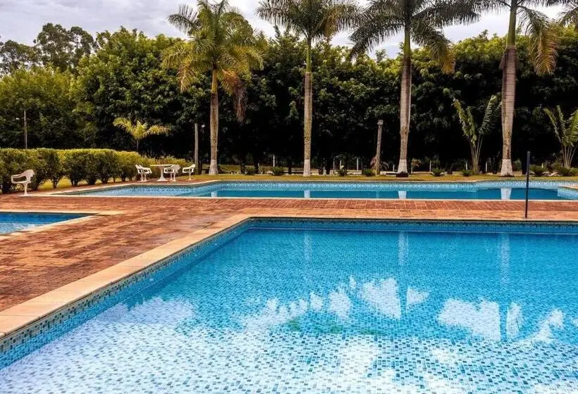 Villa 1 Makuuhuone, Fazenda Em Itapetininga, Paz, Descanso E Piscinas