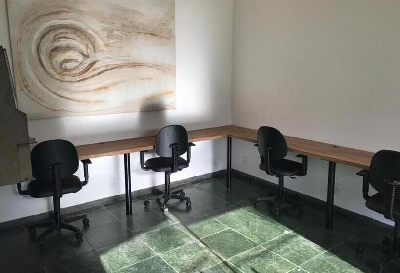 ツーベッドルーム　ヴィラ, Fazenda Em Itapetininga, Paz, Descanso E Piscinas