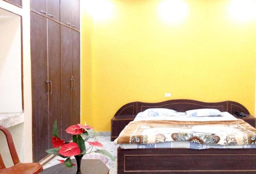 חדר סטנדרט, Ganpathi Guest House