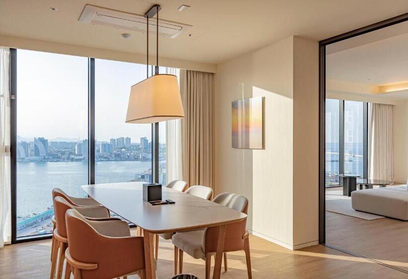 キングサイズベッドのスイートルーム, Homm Marina Sokcho   Part Of Banyan Group