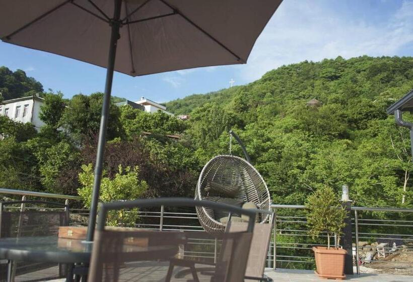 اتاق استاندارد, Nira