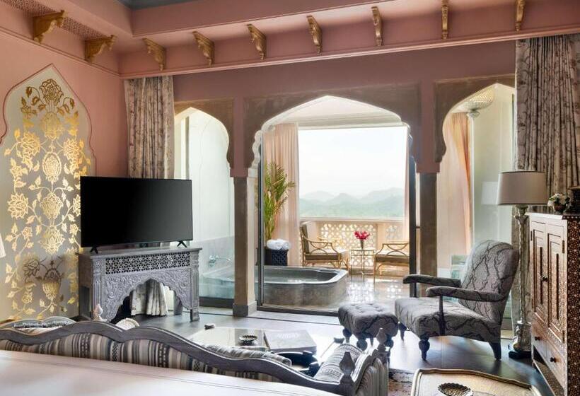 סוויטה עם בריכה, Raffles Jaipur