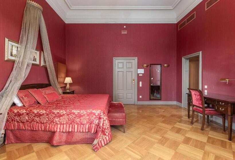 اتاق لوکس با تخت بزرگ, The Benjamin House   Self Check In