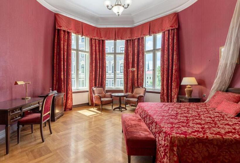 اتاق لوکس با تخت بزرگ, The Benjamin House   Self Check In