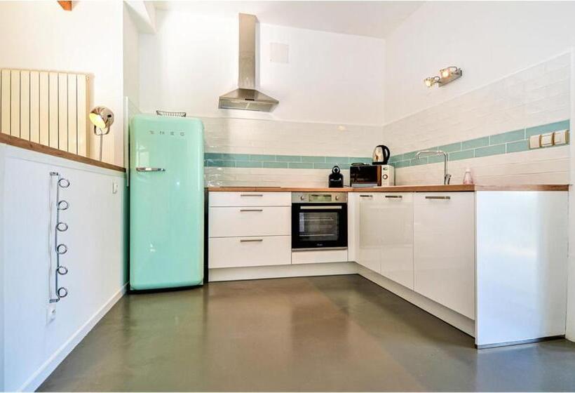 Дом 3 Спальни, Domaine En Pierre Avec Piscine Et Jacuzzi Au Mas Lucia