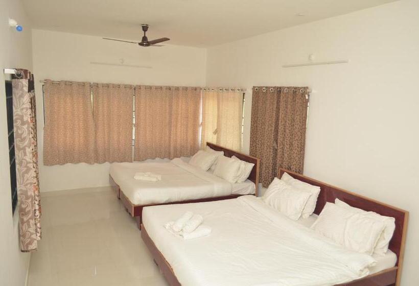 스탠다드 룸 킹사이즈 침대, Jp Homes