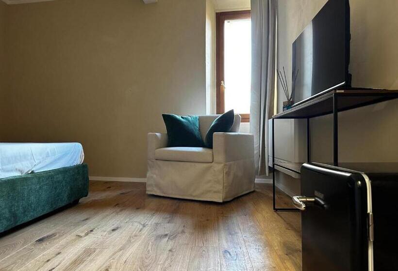 اتاق راحتی سه تخته, Palazzina Fusi