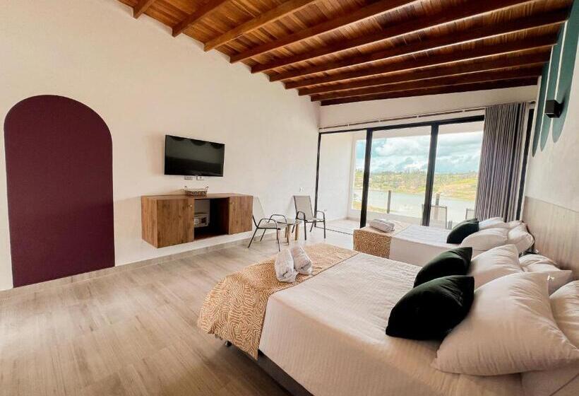 חדר סופריור, Viajero Guatapé Hostel & Lake Club