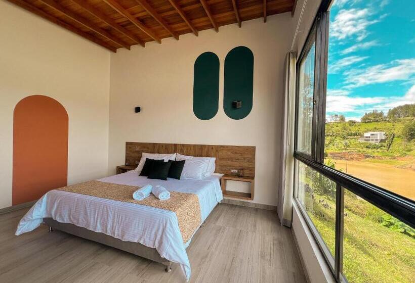 디럭스 룸, Viajero Guatapé Hostel & Lake Club