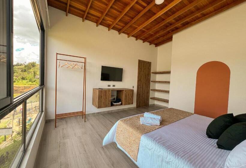 חדר דלוקס, Viajero Guatapé Hostel & Lake Club