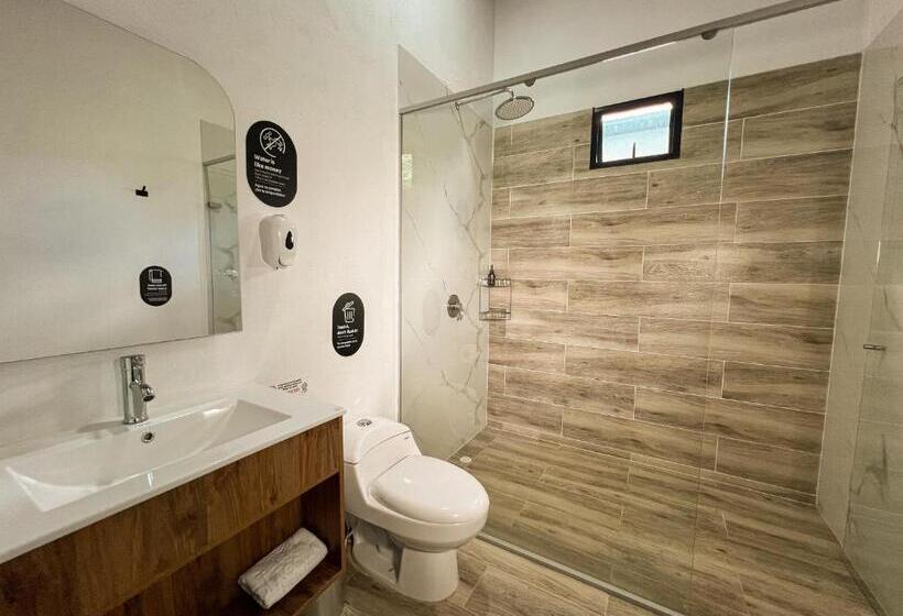 חדר דלוקס לשלושה, Viajero Guatapé Hostel & Lake Club